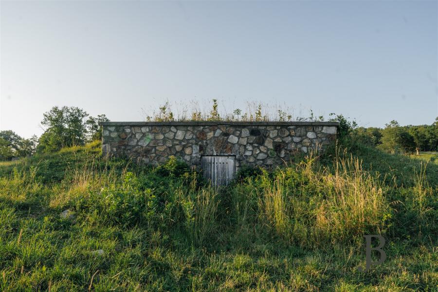 country, farm, horse, rustic, library, barn, stable, water, stone, rolling hill, greenhouse, boathouse, 