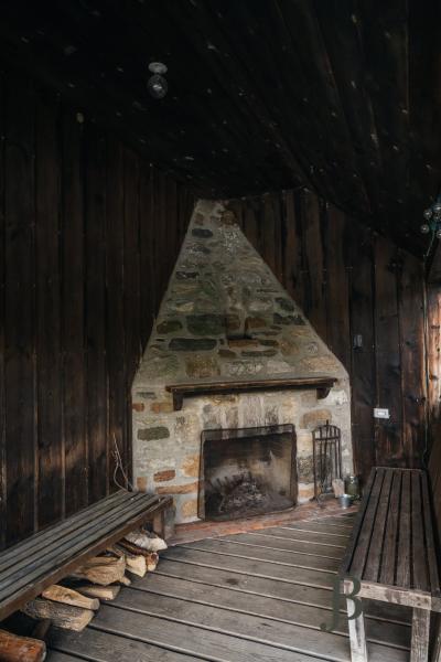 country, farm, horse, rustic, library, barn, stable, water, stone, rolling hill, greenhouse, boathouse, 