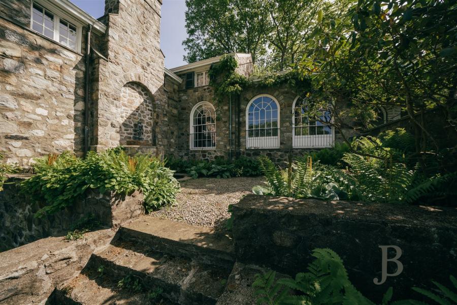 country, farm, horse, rustic, library, barn, stable, water, stone, rolling hill, greenhouse, boathouse, 