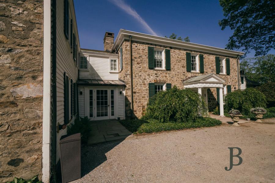 country, farm, horse, rustic, library, barn, stable, water, stone, rolling hill, greenhouse, boathouse, 