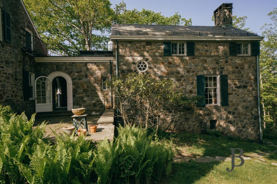 country, farm, horse, rustic, library, barn, stable, water, stone, rolling hill, greenhouse, boathouse, 