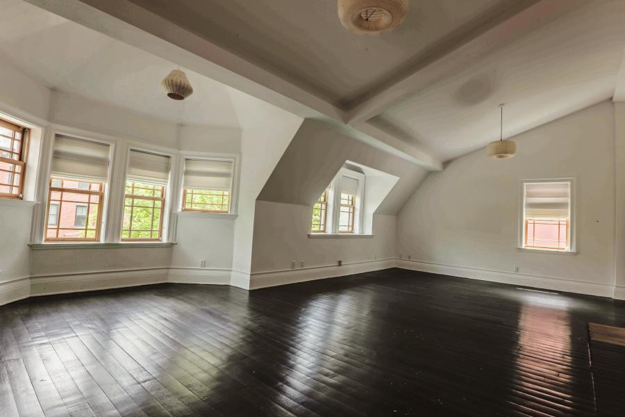 traditional, distressed, empty room, rooftop, 