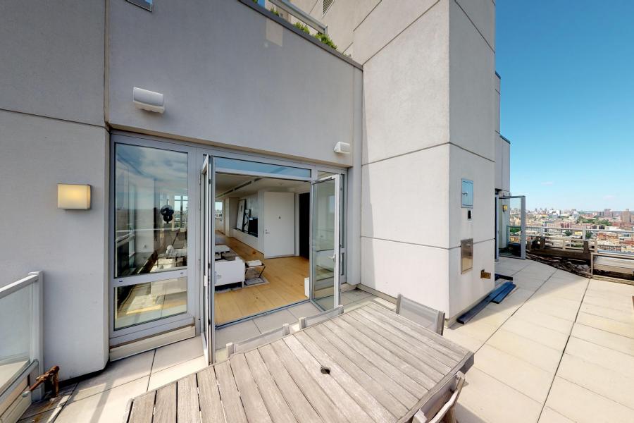 penthouse, apartment, modern, light, city view, terrace, 