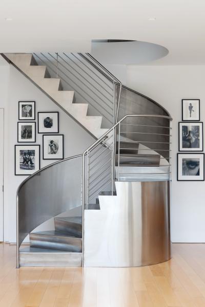 brownstone, townhouse, staircase, light, airy, upscale, bathroom, kitchen, 