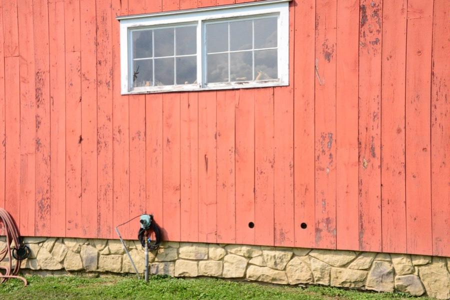 farm, farmhouse, barn, pool, field, fireplace, traditional, deck, patio, 