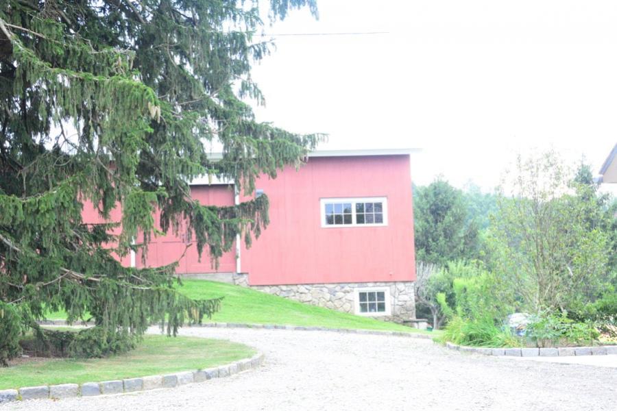 farm, farmhouse, barn, pool, field, fireplace, traditional, deck, patio, 