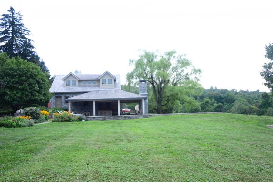 farm, farmhouse, barn, pool, field, fireplace, traditional, deck, patio, 