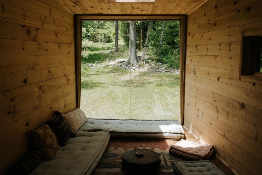 cabin, wooded, wood, pond, lake, glass, fireplace, 