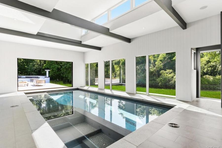 modern, light, airy, pool, kitchen, 