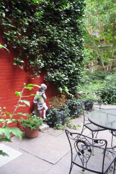 townhouse, brownstone, upscale, contemporary, staircase, fireplace, garden, 