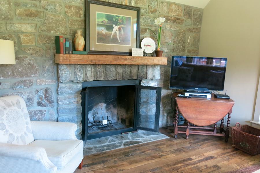 rural, water, barn, porch, patio, field, Asheville, 