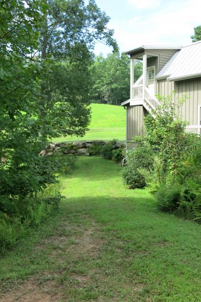 rural, wooded, porch, kitchen, bathroom, 