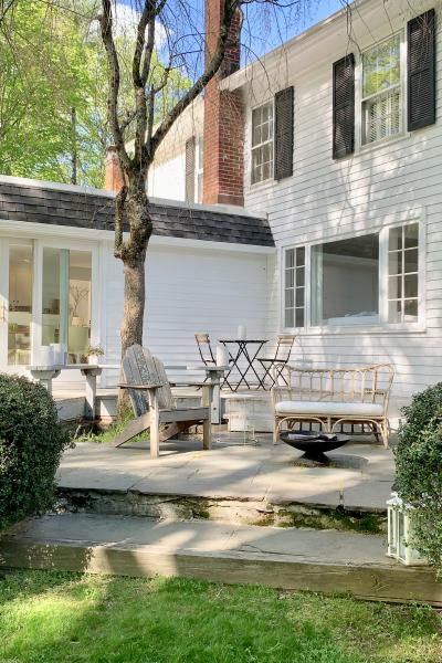 contemporary, traditional, white, light, airy, deck, stone, porch, 