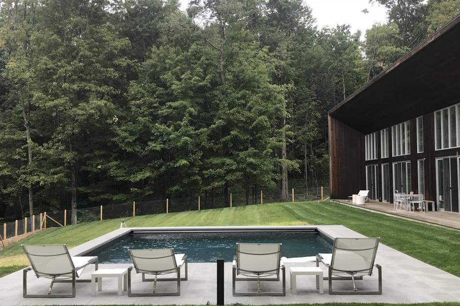 modern, contemporary, wooded, glass, light, airy, cabin, pool, 