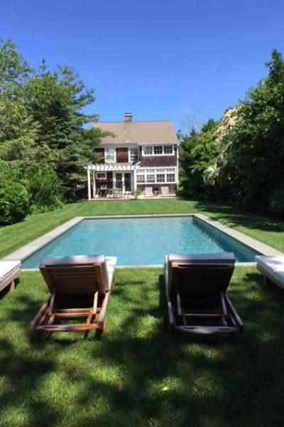 Hamptons, contemporary, shingled, white, light, kitchen, bathroom, pool, 