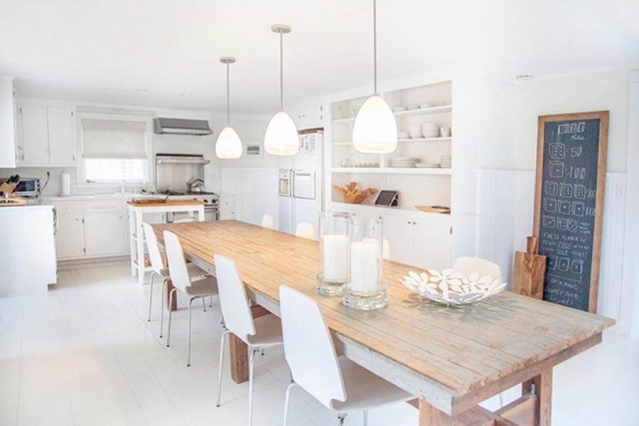 Hamptons, contemporary, shingled, white, light, kitchen, bathroom, 