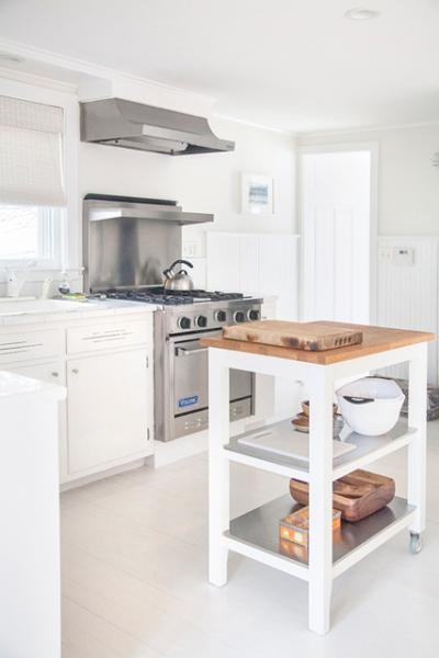 Hamptons, contemporary, shingled, white, light, kitchen, bathroom, 