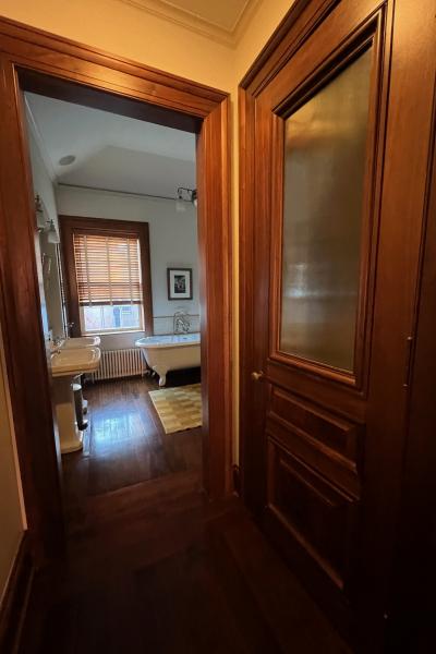 brownstone, townhouse, kitchen, garden, bathroom, staircase, 