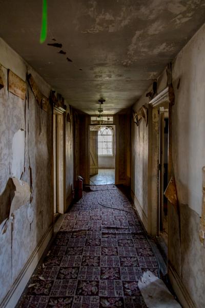 empty room, distressed, farmhouse, wallpaper, textured walls, 