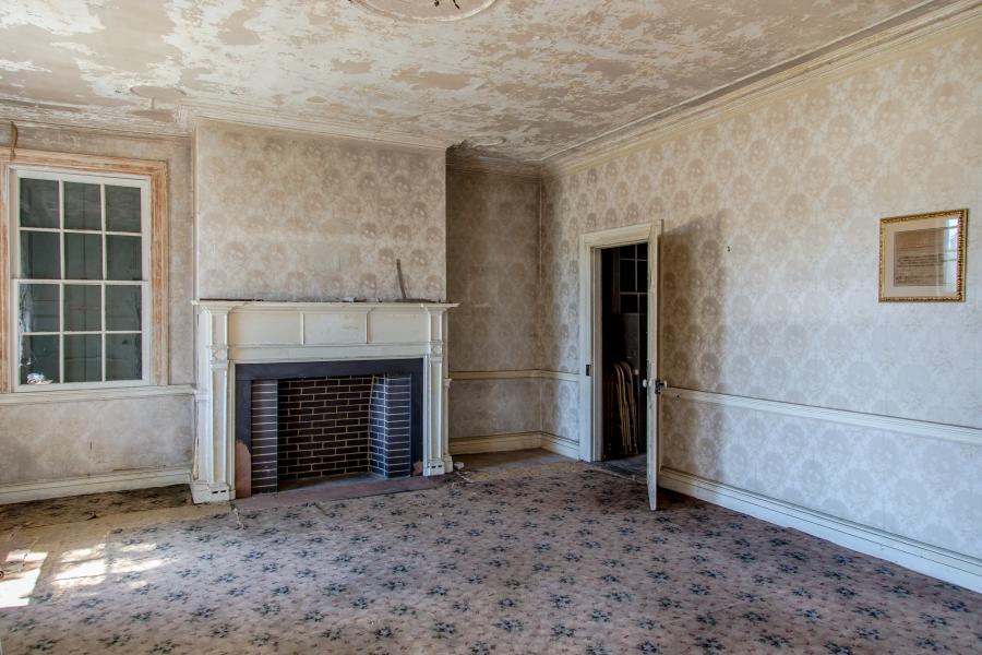 empty room, distressed, farmhouse, wallpaper, textured walls, 