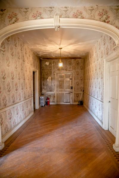 empty room, distressed, farmhouse, wallpaper, textured walls, 