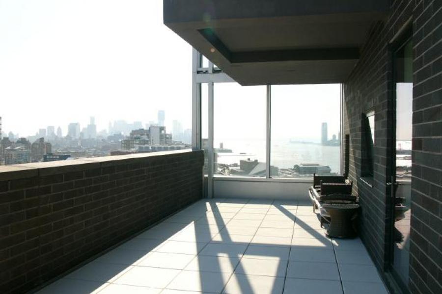 apartment, modern, light, white, terrace, city view, 