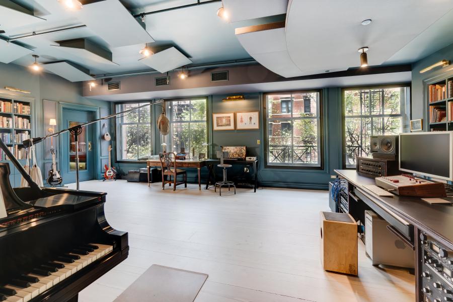 loft, upscale, piano, light, kitchen, bathroom, 