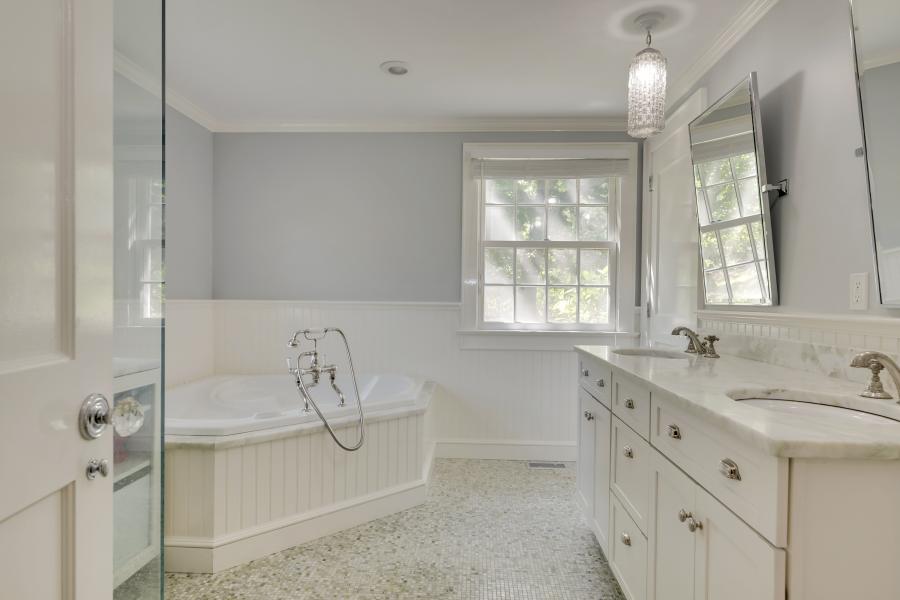 Hamptons, contemporary, bathroom, kitchen, horse, light, 