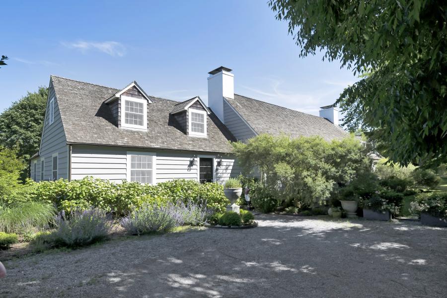 Hamptons, contemporary, bathroom, kitchen, horse, light, 