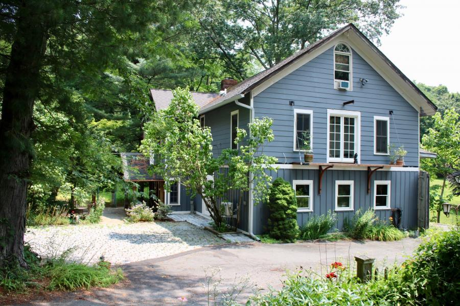 farmhouse, white, traditional, contemporary, kitchen, bathroom, pool, porch, garden, barn, 