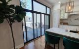 townhouse, contemporary, kitchen, light, airy, deck, staircase, bathroom, terrace, bedroom, 