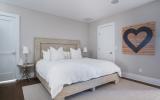 Hamptons, pool, deck, light, airy, upscale, contemporary, 