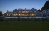 Hamptons, pool, deck, light, airy, upscale, contemporary, 
