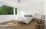 Hamptons, modern, pool, light, airy, deck, 